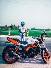 UM Xtreet R